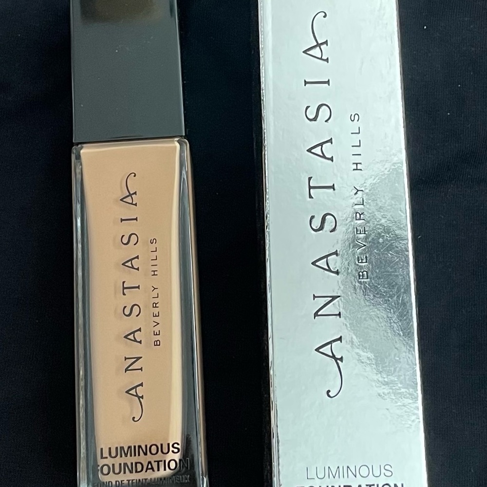 Anastasia Beverly Hills Cream Foundation Brand New-Never Used or Tested.